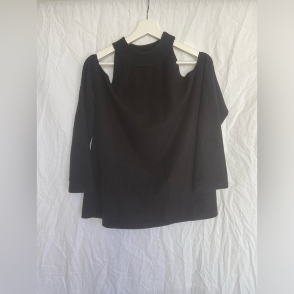 Reformation Off shoulder black Sweater Size Small - Picture 3 of 9